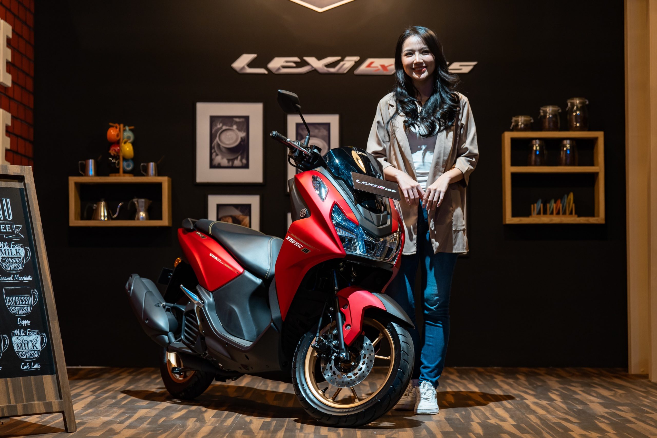 Yamaha Lexi 155, Yamaha Lexi 155 Dark Red siêu mượt mà